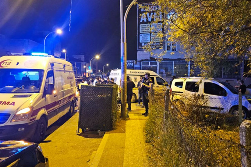 İstanbulda dərnəyə silahlı hücum olub, yaralananlar var