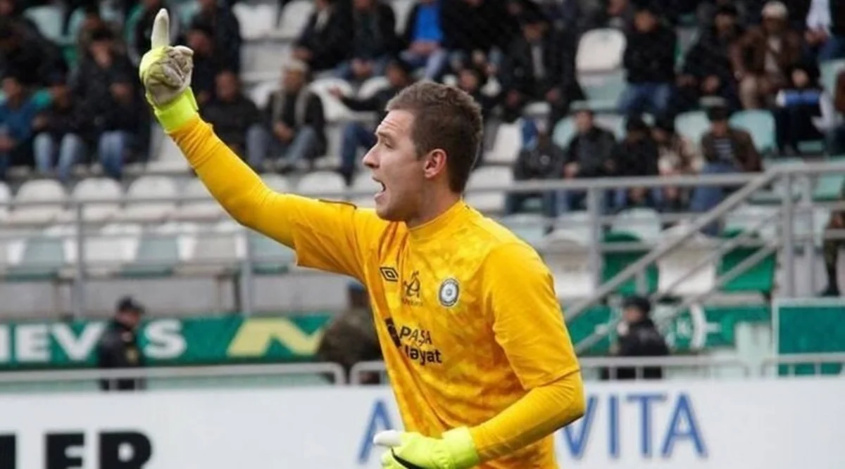 Минай усилился экс-вратарем сборной Азербайджана