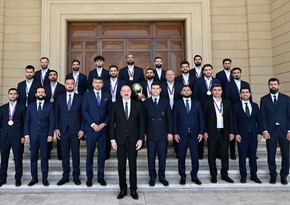 Президент Ильхам Алиев принял членов сборной Азербайджана по мини-футболу