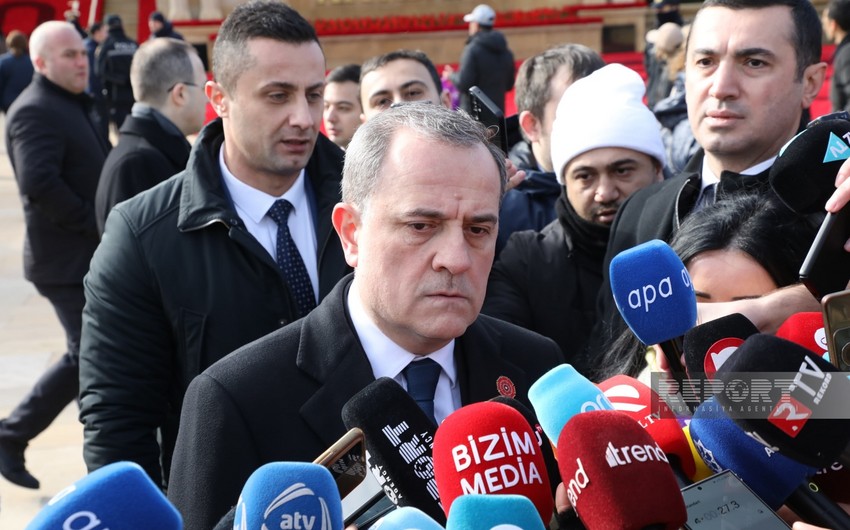 Ceyhun Bayramov: Konstitusiyada dəyişikliklərlə bağlı Ermənistandan əməli addımlar gözləyirik