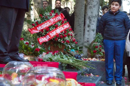 Bəşir Səfəroğlunun 90 yaşı tamam olur