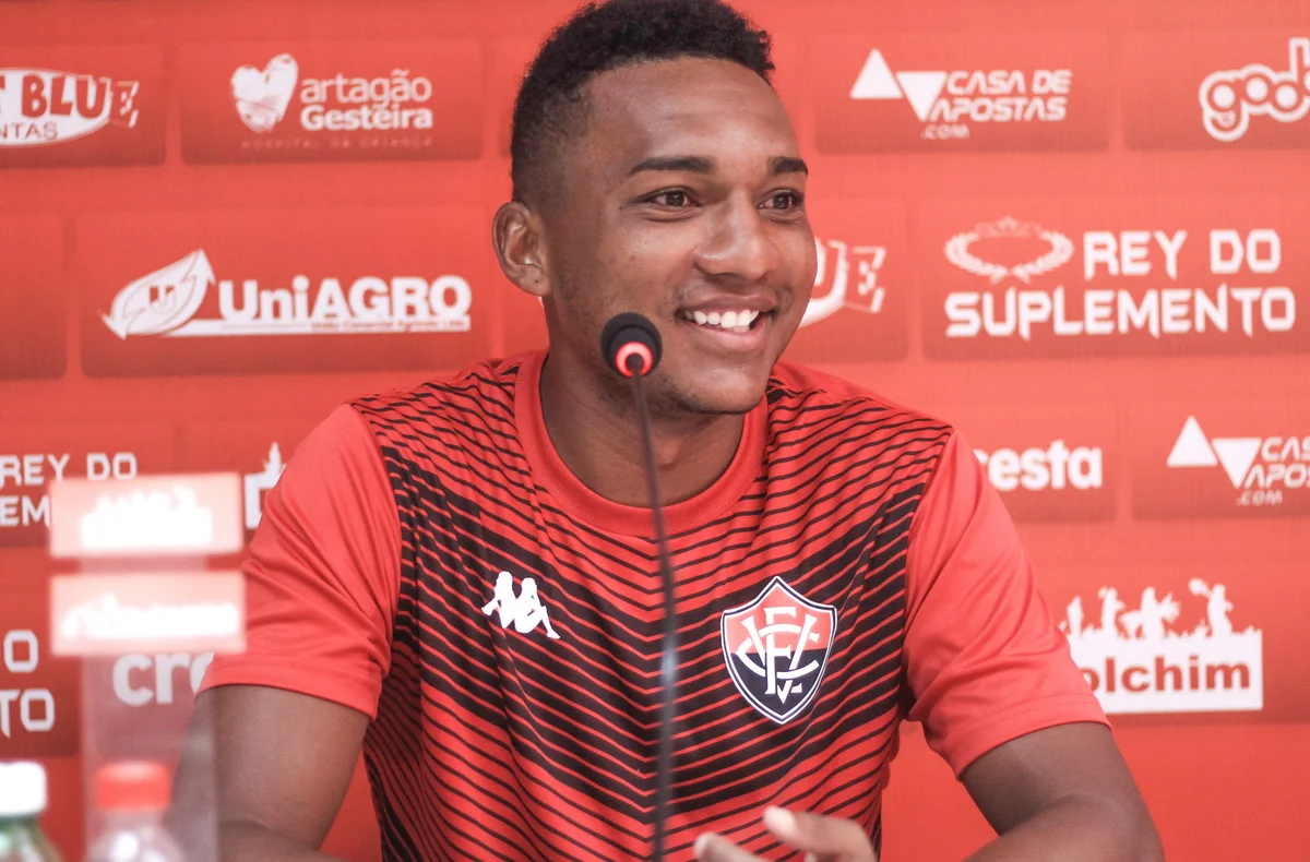 Braziliya millisinin sabiq futbolçusu Azərbaycan klubuna keçə bilər