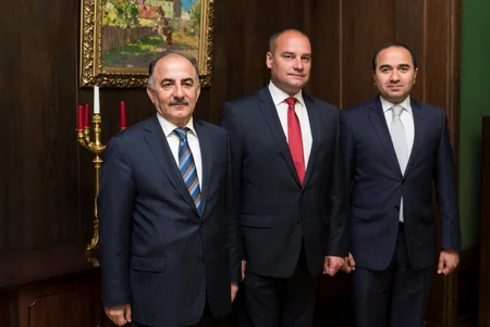 Latviya parlamentinin rəhbəri Azərbaycana səfərə dəvət olunub - FOTO