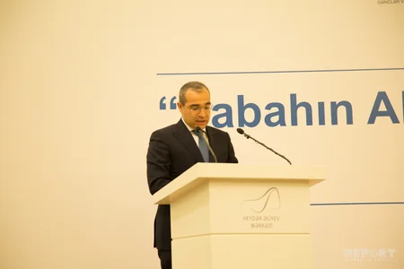 Yuxarı sinif şagirdlərinə öz elmi nailiyyətlərini nümayiş etdirmək imkanı verilib