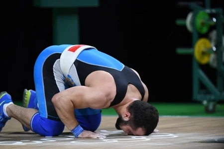 ​Azərbaycanlı ağırlıqqaldıran dünya rekordu vuraraq Olimpiya çempionu olub