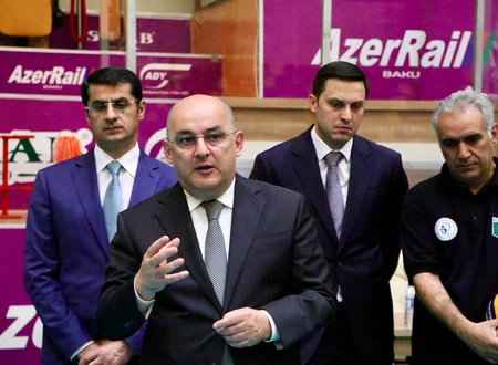 Şahin Bağırov yeniyetmə və gənc voleybolçularla görüşüb