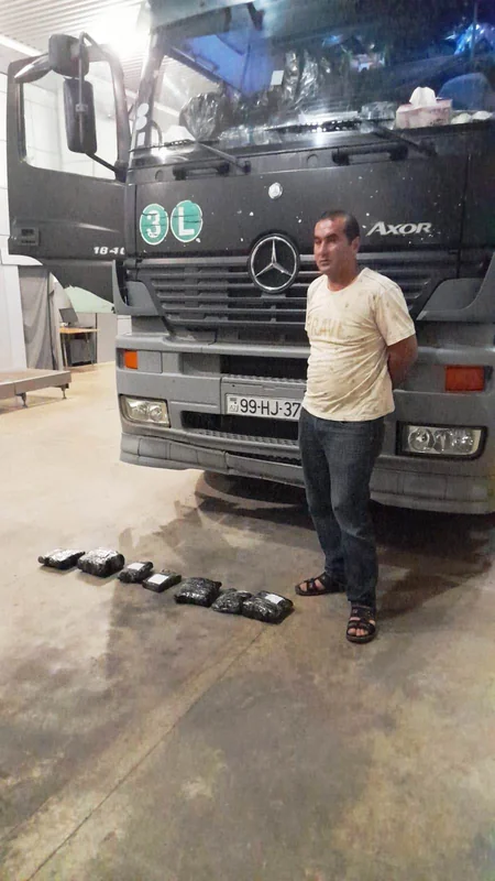 Ötən ay sərhəd rеjim qaydalarını pozduqlarına görə 979 nəfər saxlanılıb