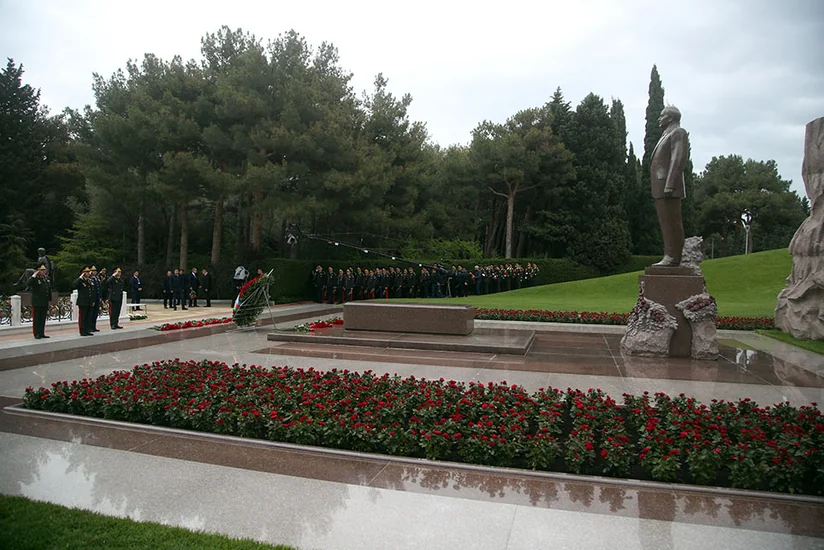 Руководство Минобороны почтило память общенационального лидера Азербайджана