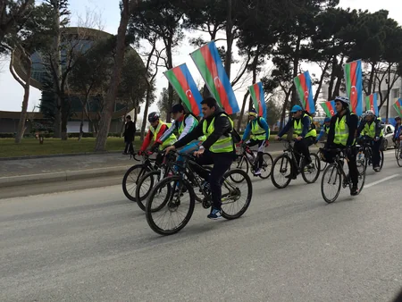 Bakıda keçirilən veloyürüşdə deputat və general iştirak edib - FOTO