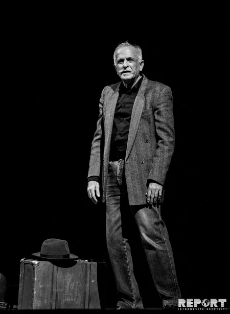 Fuad Poladovun “Azdrama”da sonuncu çıxışı - XATİRƏ FOTOREPORTAJI