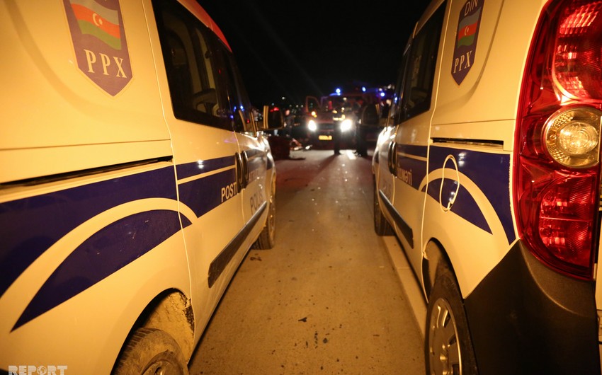 Yevlaxda avtomobil 54 yaşlı kişini evinin qarşısında vurub