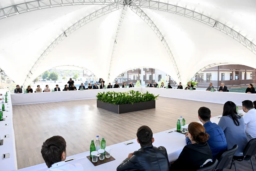 Prezident: Azərbaycanın daha böyük coğrafiyada önəmli ölkəyə çevrilməsi prosesi bundan sonra da uğurla gedəcək