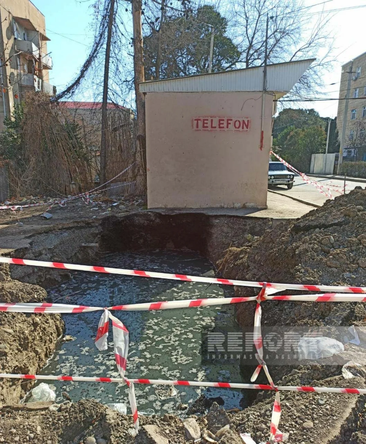 Şəmkirdə su borusu sıradan çıxıb, qəsəbə susuz qalıb