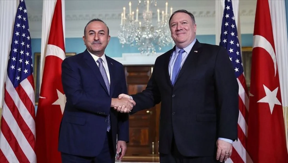 Mövlud Çavuşoğlu ilə Mayk Pompeo arasında telefon danışığı olub