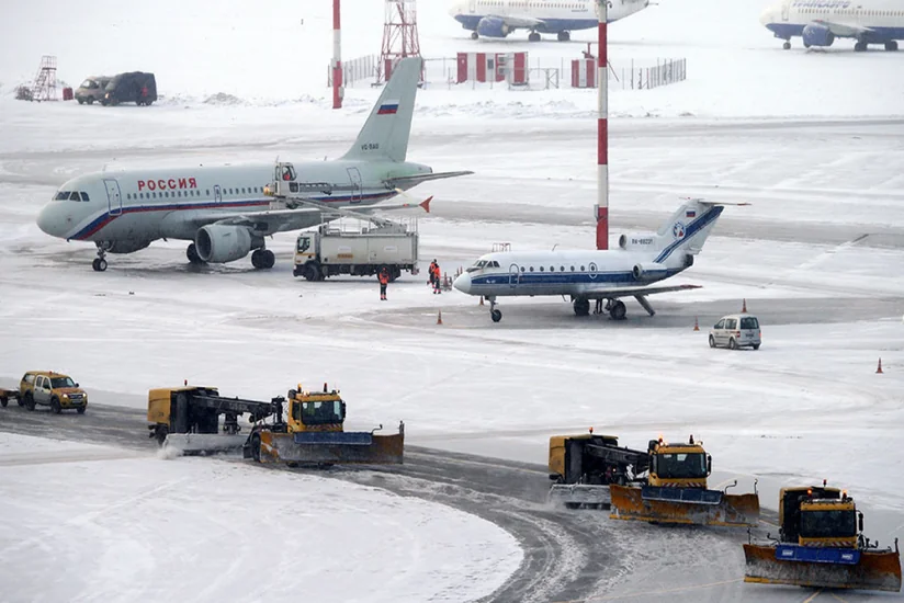 Snowy weather conditions in Moscow cancel 15 flights 