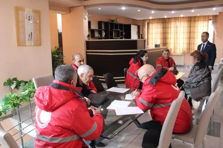 Qızıl Aypara Cəmiyyəti Qarabağın erməni sakinlərinə baş çəkib