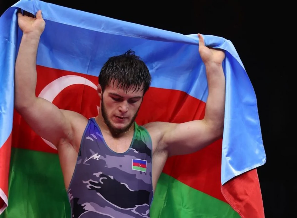 Azərbaycanın daha üç güləşçisi Bakıdakı Avropa çempionatında medal qazanıb