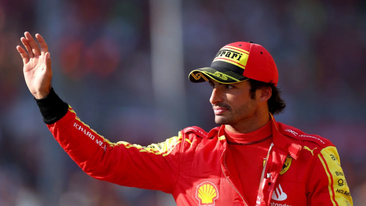 Сайнс стал победителем квалификации Гран-при Сингапура Формулы-1