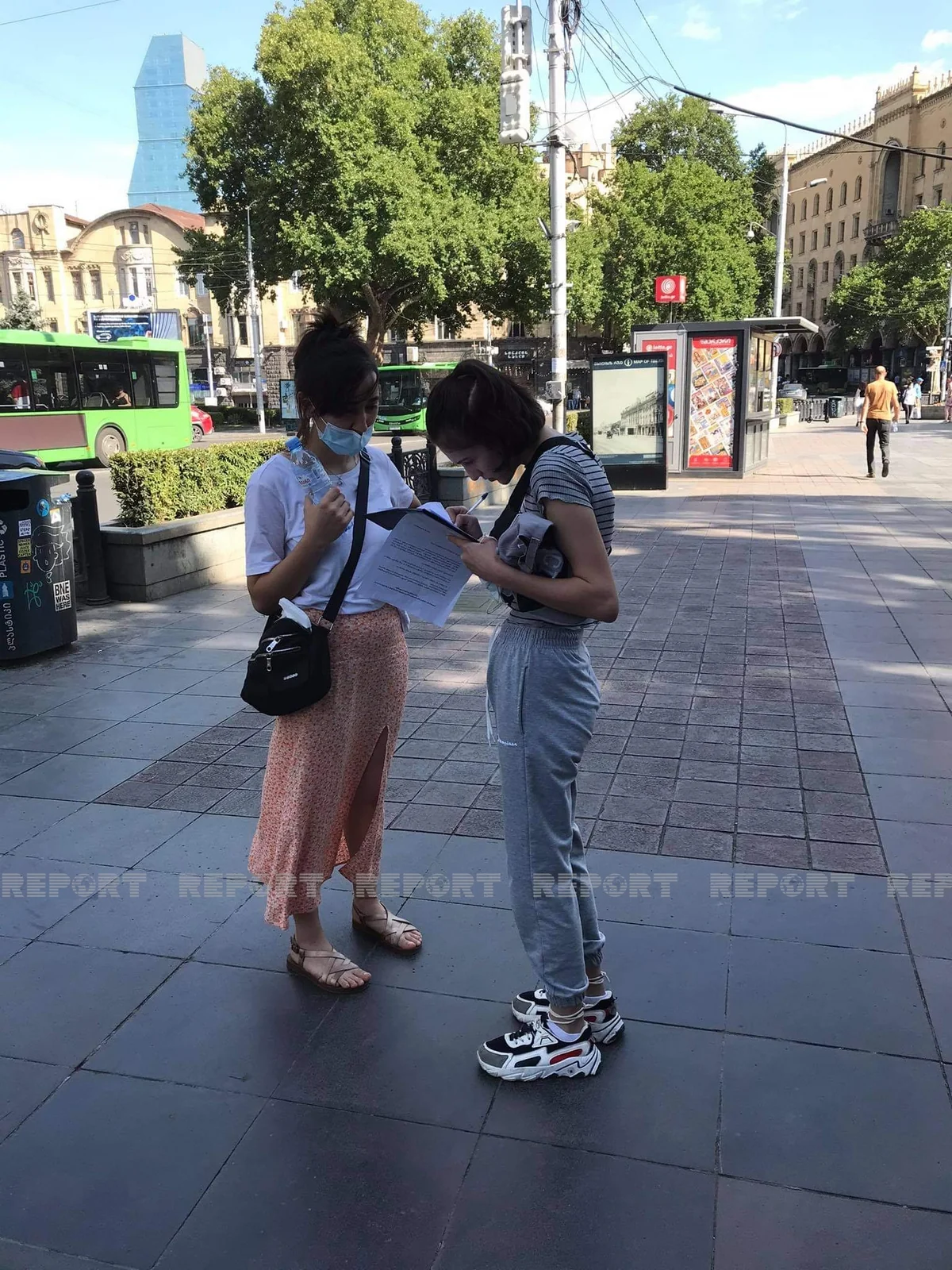 Gürcüstanda azərbaycanlıların soyadları ilə bağlı imza toplanır