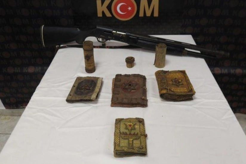 1,000-year-old Torah books smuggled into Turkey confiscated