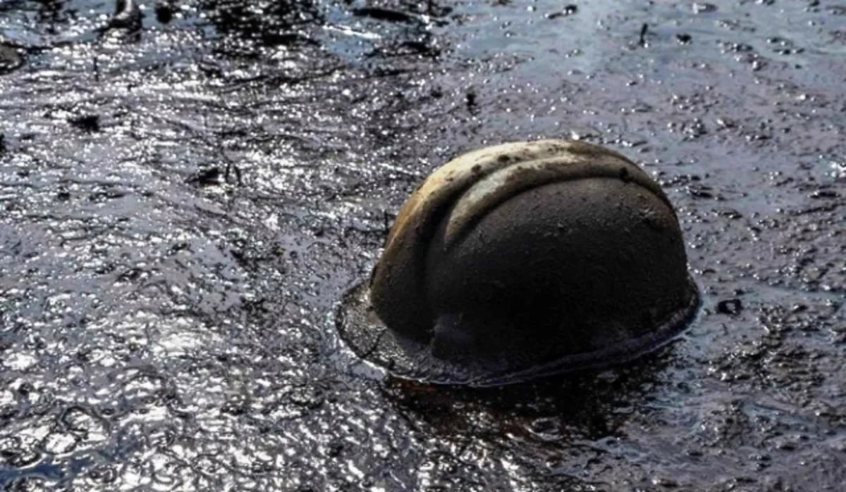 Xəzərdə batan daha bir neftçinin meyitinin kimliyi müəyyənləşib