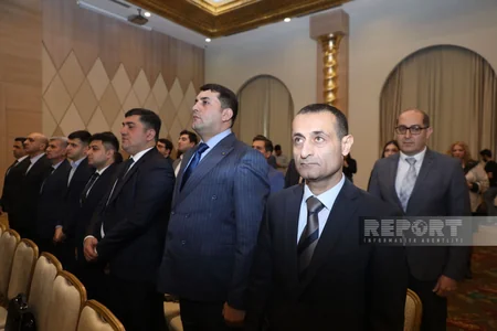 Yeni vəkillər and içiblər