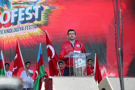 Xoşbəxt Yusifzadə TEKNOFEST-Azərbaycanın keçirildiyi əraziyə baş çəkib