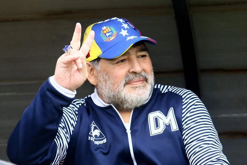Maradona koronavirusla mübarizə üçün maraqlı üsul tapıb