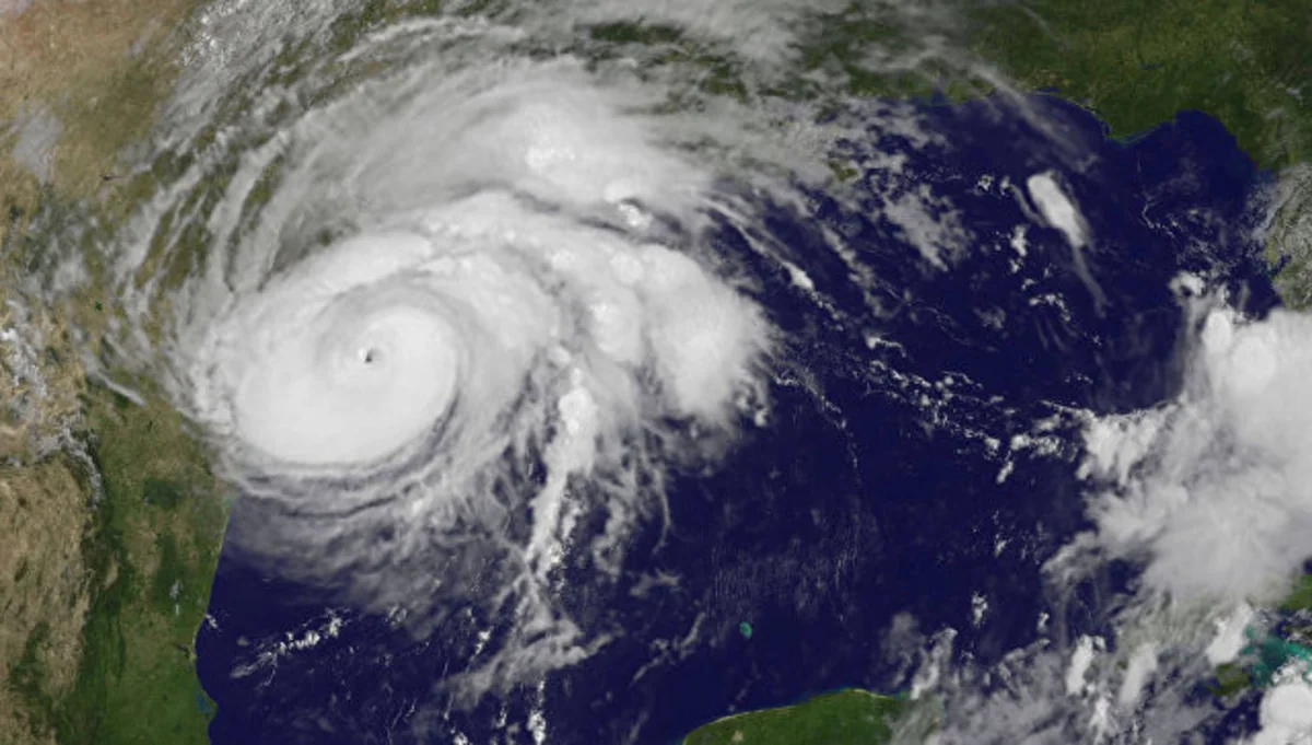Strong hurricane Harvey hits the United States