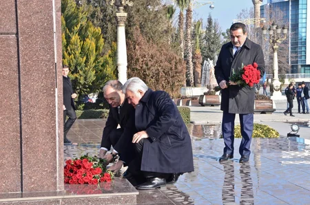 Bərdə və Yevlax sakinləri nazirdən şəhərdaxili marşrut avtobuslarının yenilənməsini istəyib