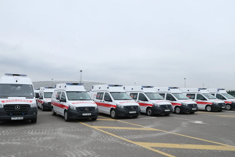 Azərbaycana 65 ədəd yeni təcili tibbi yardım avtomobili gətirilib