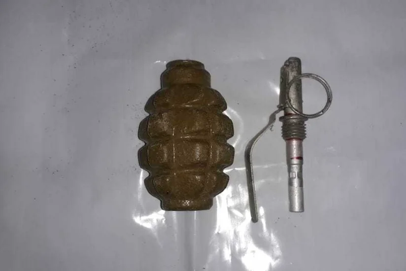 Gədəbəydə 1 ədəd əl qumbarası və 1 ədəd partladıcı aşkar olunub