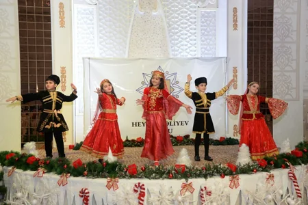 Heydər Əliyev Fondunun təşəbbüsü ilə 165 mindən çox aztəminatlı ailəyə bayram sovqatları verilib