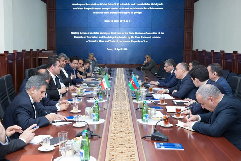 Dövlət Gömrük Komitəsinin sədri İranın sənaye, mədən və ticarət naziri ilə görüşüb