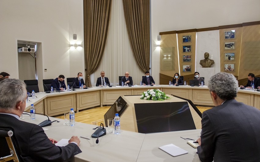 Pərviz Şahbazov Fransa Biznes Konfederasiyasının nümayəndə heyəti ilə görüşüb