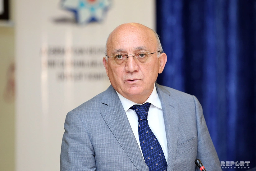 Mübariz Qurbanlı Bakı İslam Universitetinin bağlanmasına münasibət bildirib