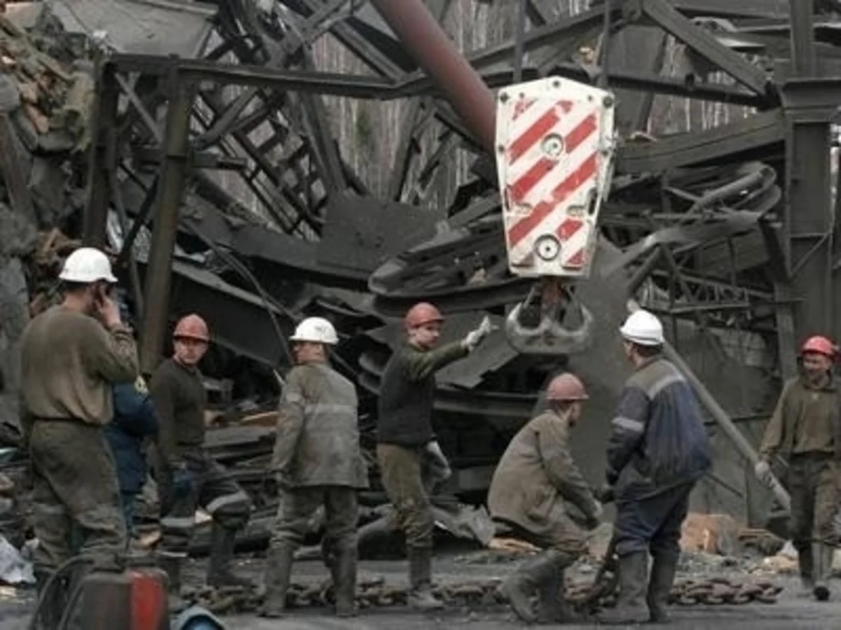 Mine explosion at Donetsk, Ukraine : at least 30 dead