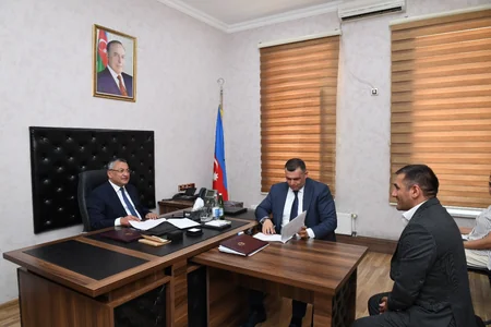 Dövlət Komitəsinin sədri vətəndaşları qəbul edib