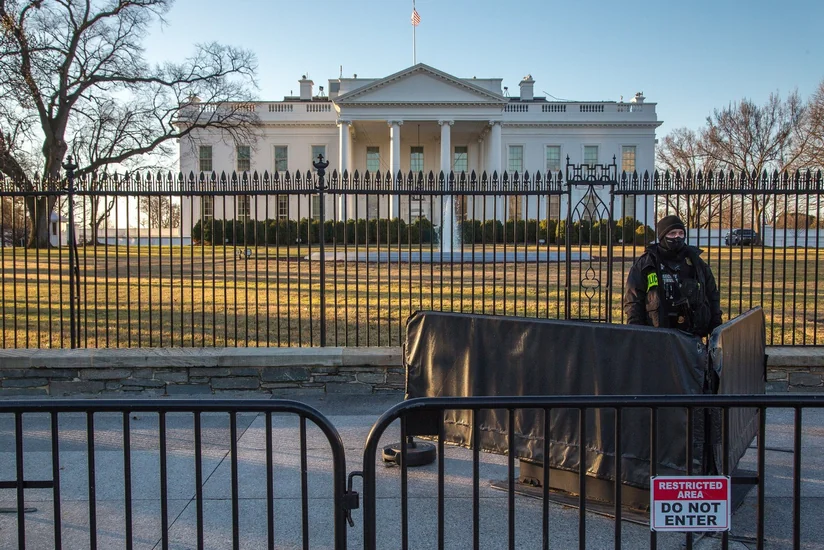 СМИ: Личный помощник Трампа покинет Белый дом