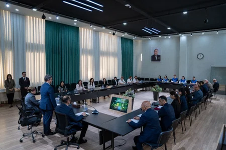 Ekologiya və Təbii Sərvətlər Nazirliyi işçiləri peşə bayramını qeyd ediblər