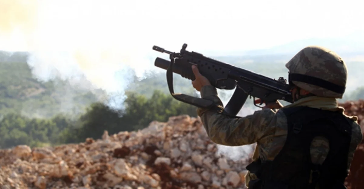 Türkiyədə terrorçu PKK qruplaşması ilə atışmada iki hərbçi yaralanıb