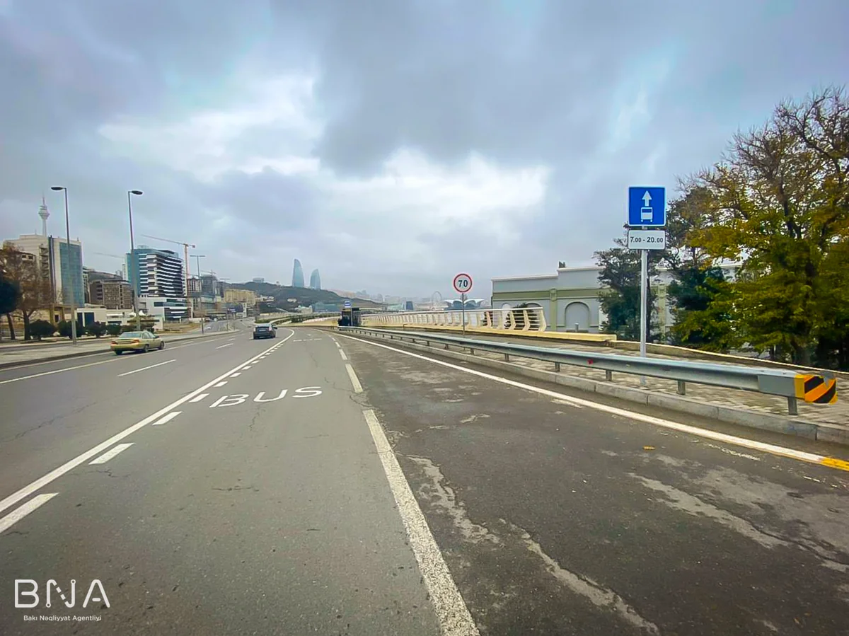 Bakıda daha bir prospektdə xüsusi hərəkət zolağı təşkil edilib