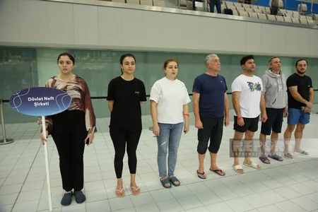 Dövlət qurumları arasında üzgüçülük yarışının açılış mərasimi keçirilib