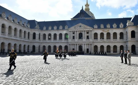 Official welcome ceremony was held for President Ilham Aliyev in Paris