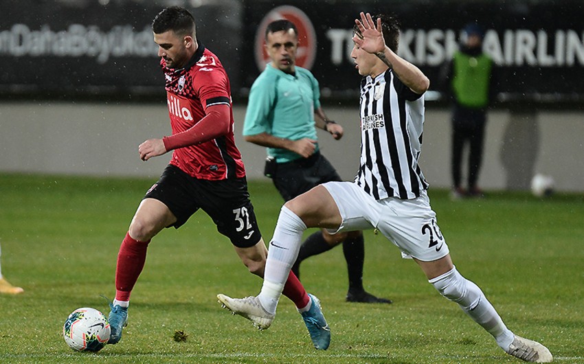 Neftçi Qəbələ səfərində, Masazırda qonşuların dueli