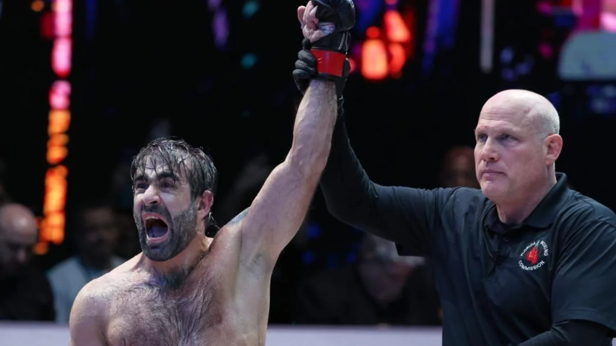 Rafael Ağayev ABŞ idmançısına qalib gələrək çempionluq kəmərinə sahib çıxıb