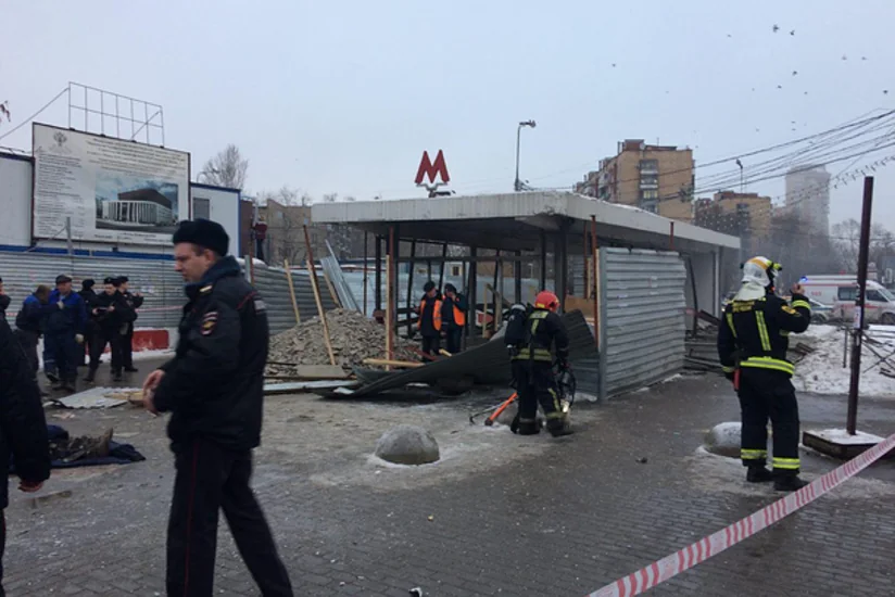 В переходе у метро в Москве произошел взрыв