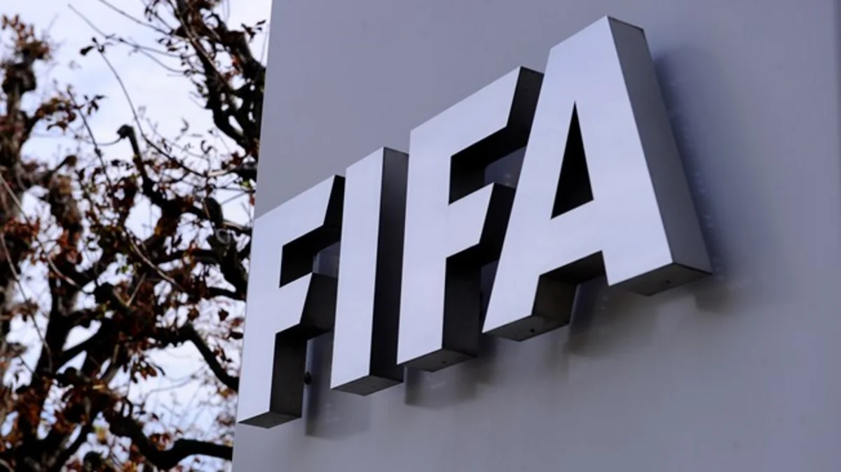 ФИФА не стала переносить дату выборов главы организации