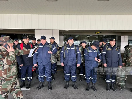Azerbaijani rescuers leave for Turkiye