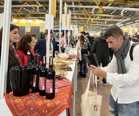 Azərbaycan turizm imkanlarını İtaliyada nümayiş etdirir - YENİLƏNİB